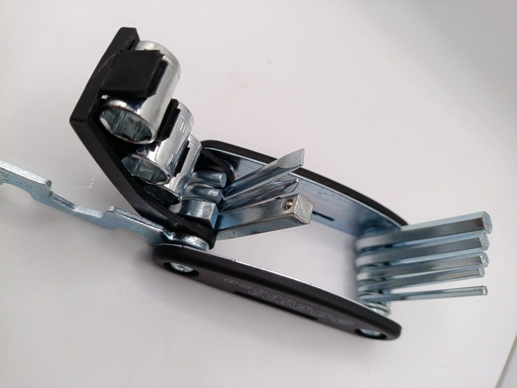 16 in 1 Fahrradwerkzeug Multitool Fahrrad Reparatur Werkzeug-Set für unterwegs